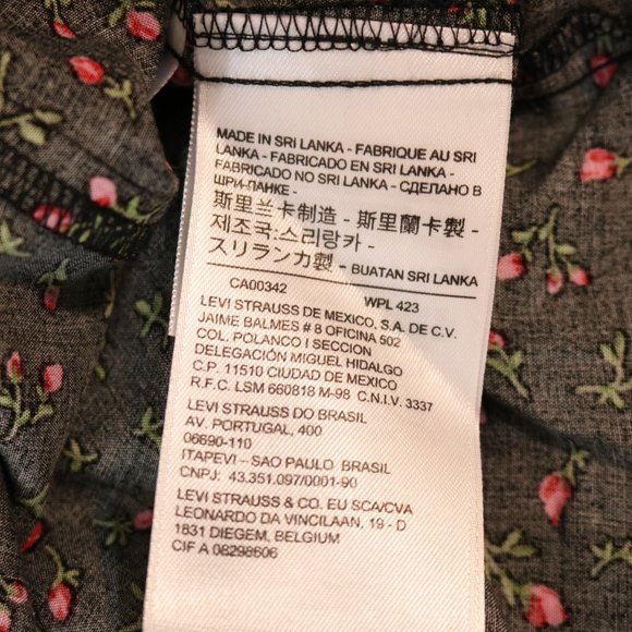 Levi's Flowy Floral Top with KeyHole Tie Black - Picture 6 of 9